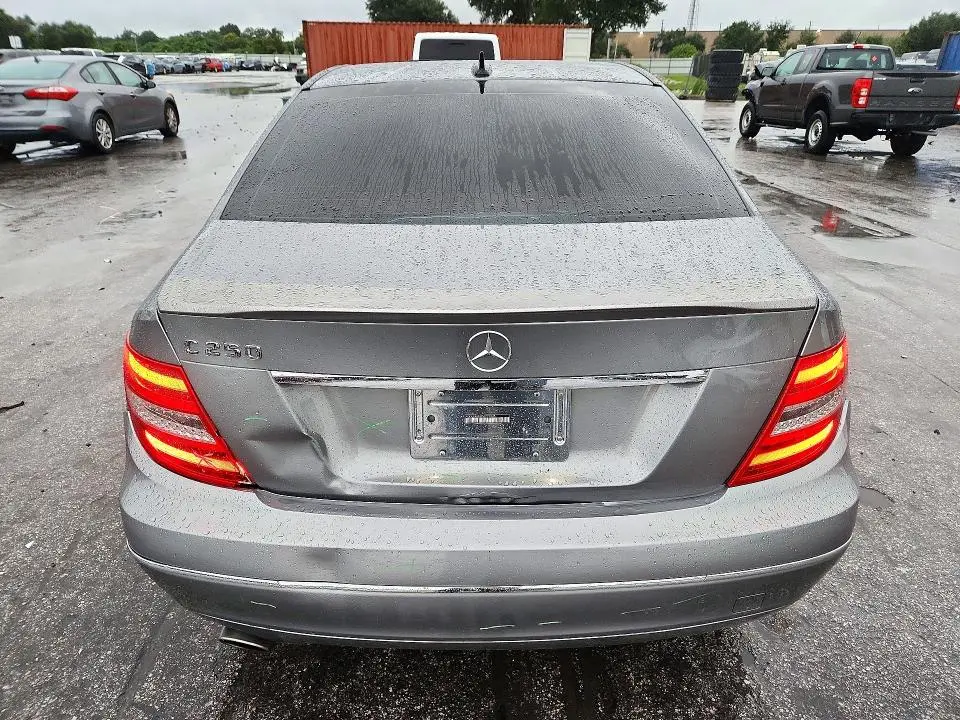 2013 MERCEDES-BENZ C 250  