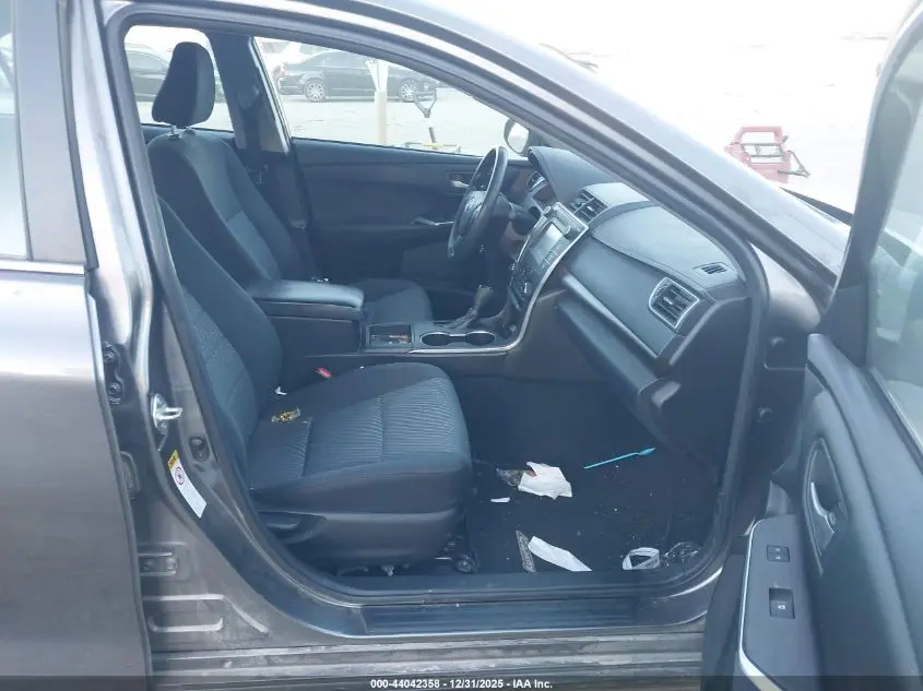 2015 TOYOTA CAMRY LE