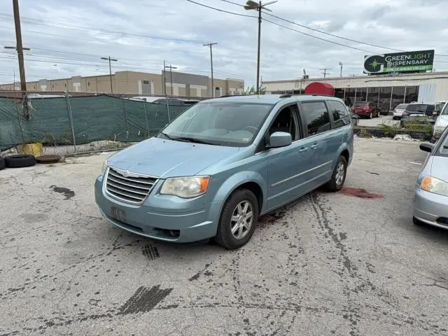 2010 CHRYSLER TOWN & COUNTRY TOURING  