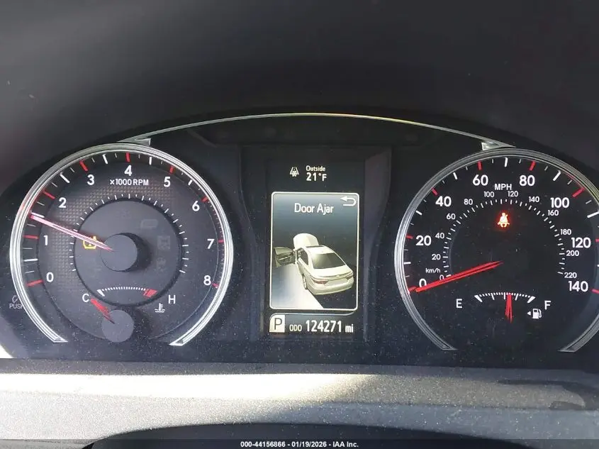 2016 TOYOTA CAMRY XSE