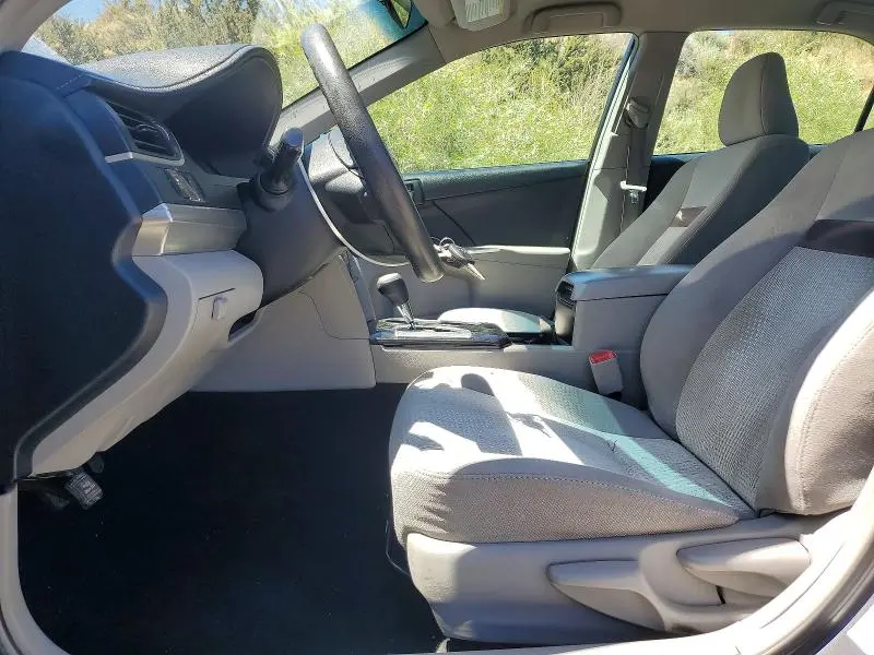 2013 TOYOTA CAMRY LE  