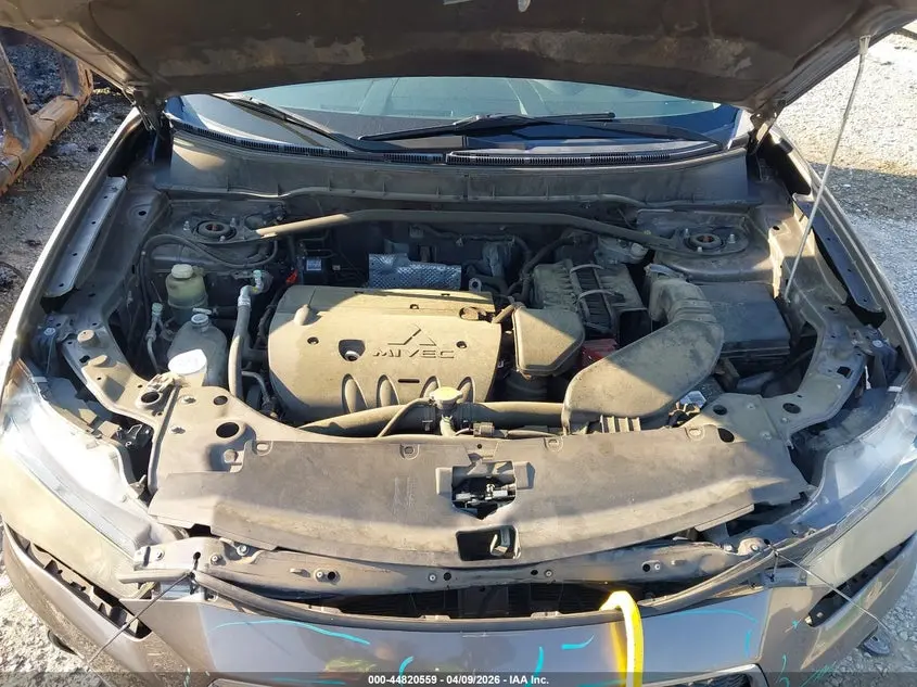 2011 MITSUBISHI OUTLANDER SE