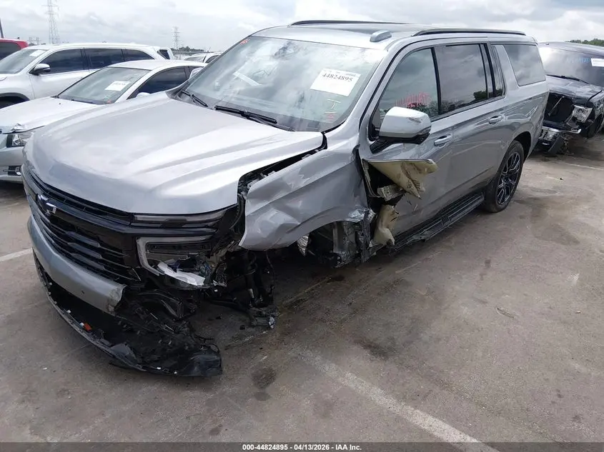 2025 CHEVROLET SUBURBAN 4WD RST