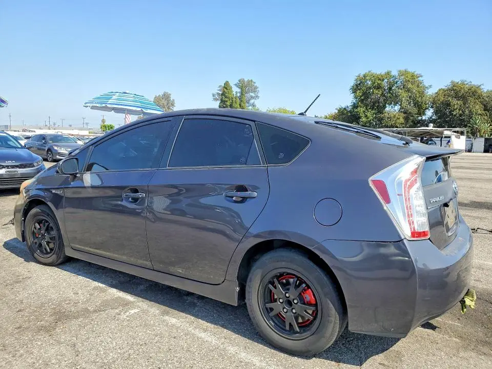 2013 TOYOTA PRIUS TWO  