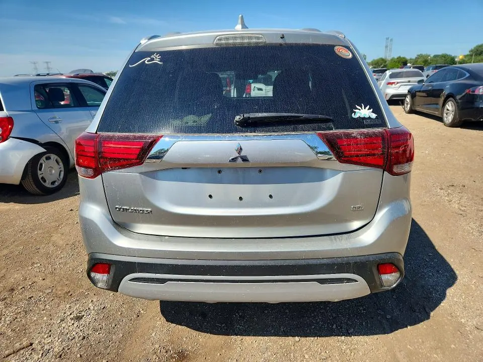 2020 MITSUBISHI OUTLANDER SE  