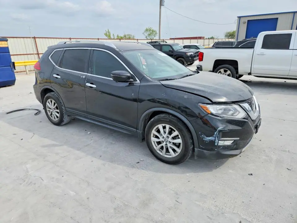 2017 NISSAN ROGUE SV  