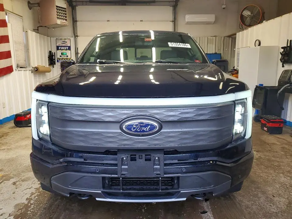 2023 FORD F150 LIGHTNING PRO  