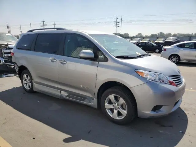 2017 TOYOTA SIENNA LE