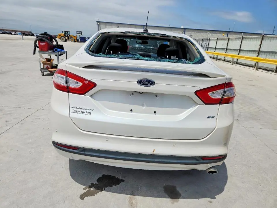 2016 FORD FUSION SE  