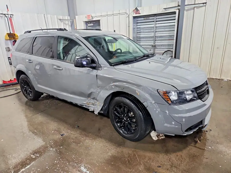 2020 DODGE JOURNEY SE  