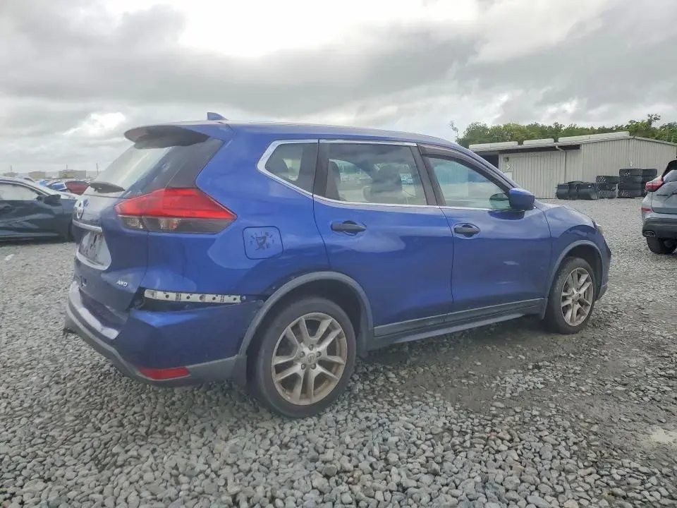 2017 NISSAN ROGUE S  