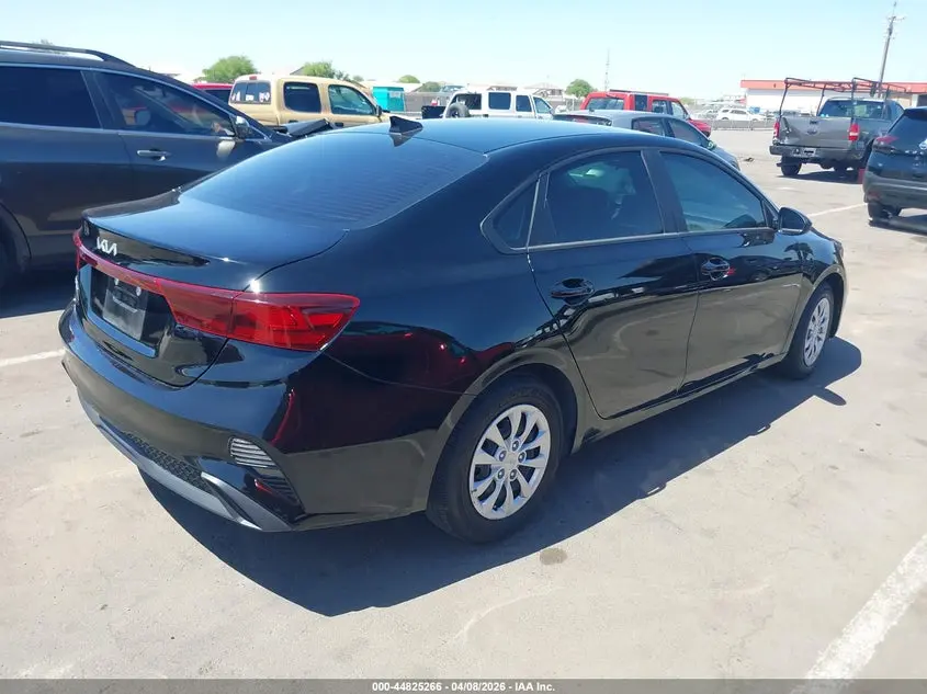 2023 KIA FORTE LX