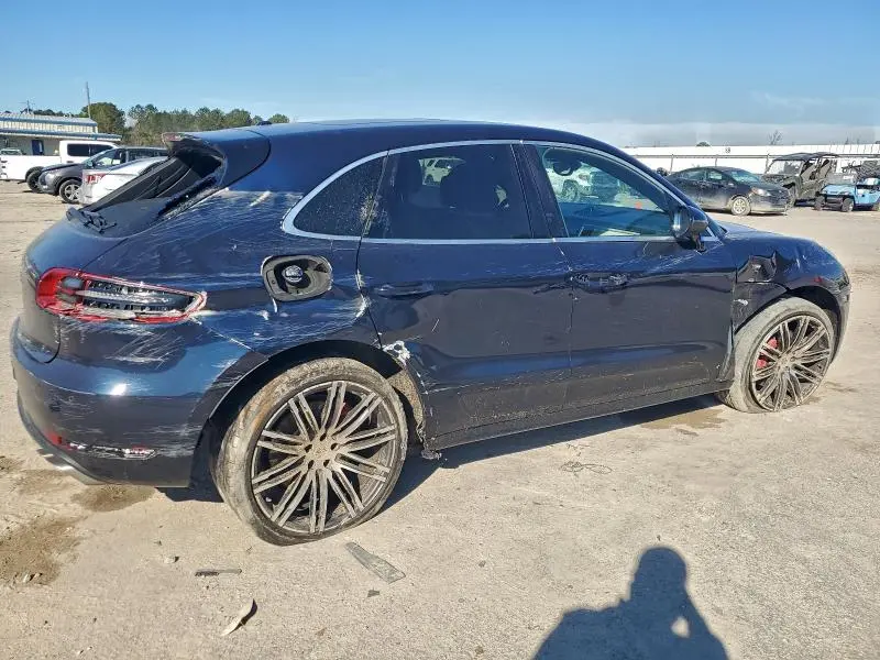 2017 PORSCHE MACAN TURBO  