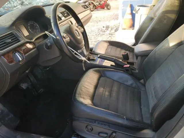 2012 VOLKSWAGEN PASSAT SEL  