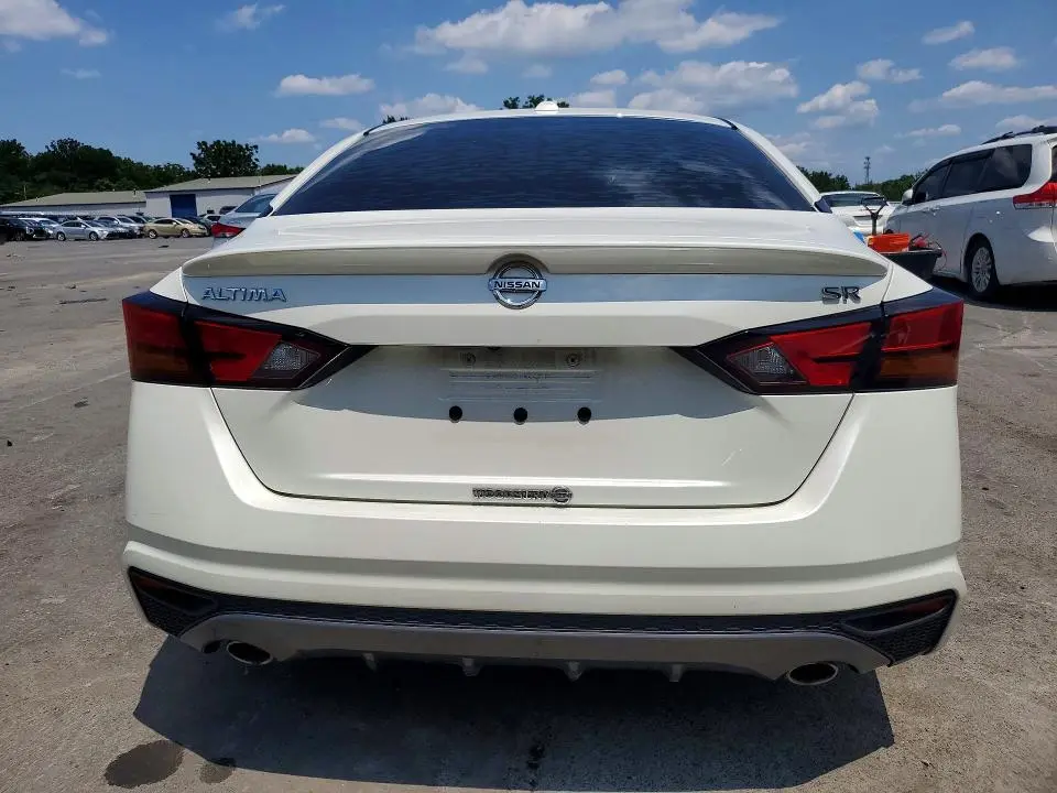2019 NISSAN ALTIMA SR  