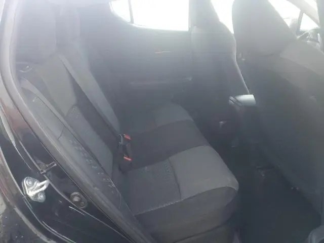 2021 TOYOTA C-HR XLE