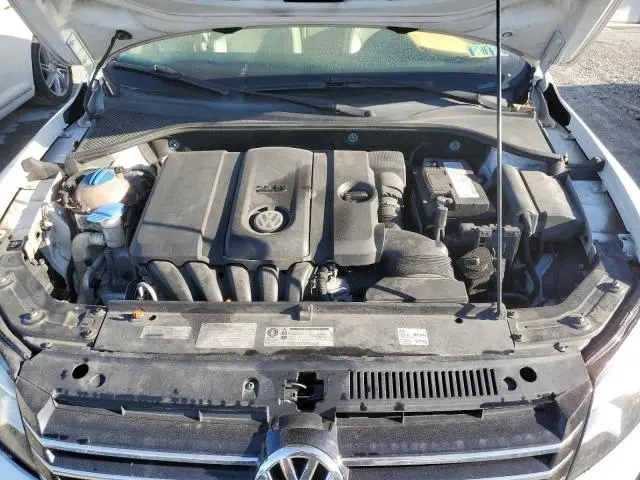 2013 VOLKSWAGEN PASSAT SE