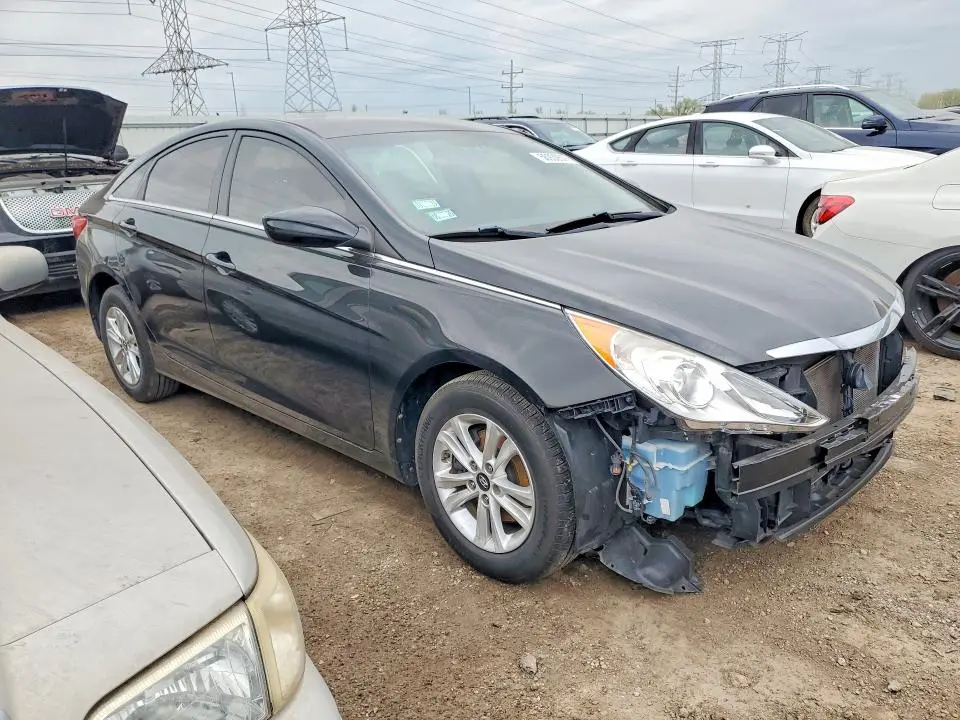 2013 HYUNDAI SONATA GLS  