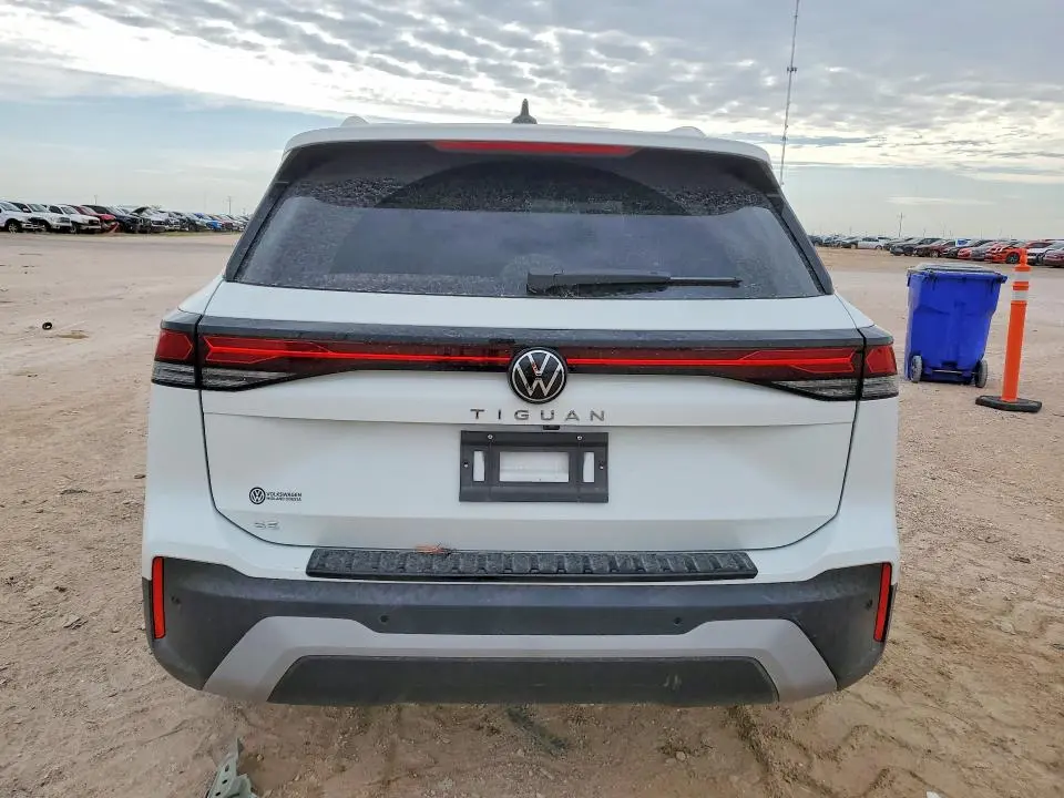 2026 VOLKSWAGEN TIGUAN SE  