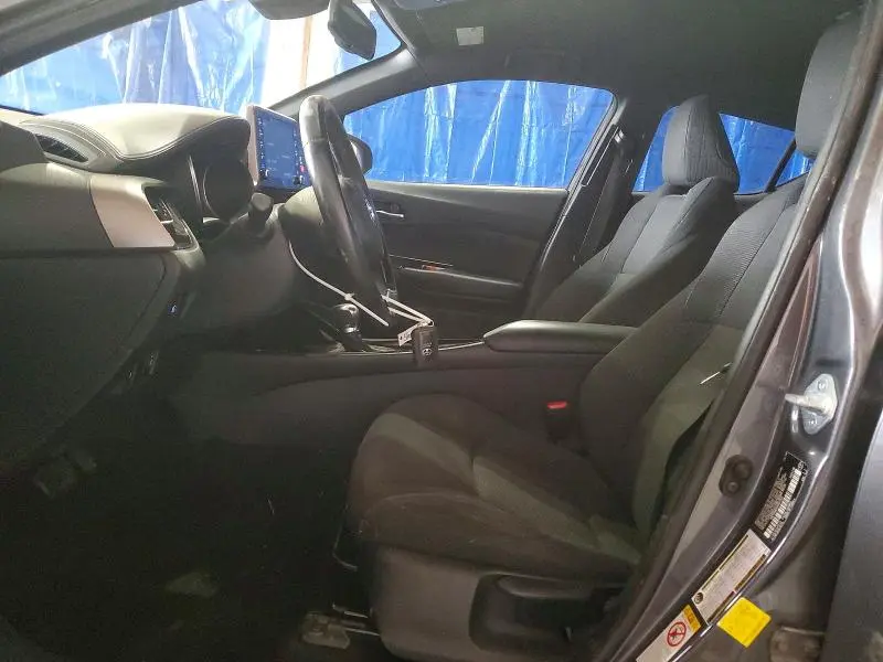 2019 TOYOTA C-HR XLE  