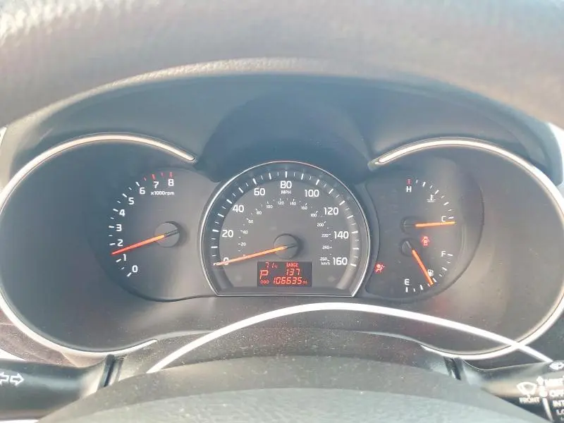 2015 KIA SORENTO LX  