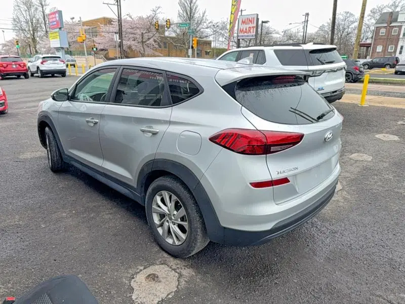 2019 HYUNDAI TUCSON SE  
