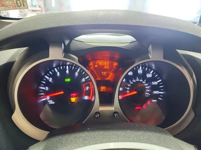 2013 NISSAN JUKE S  