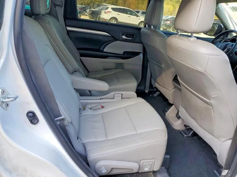 2017 TOYOTA HIGHLANDER XLE  