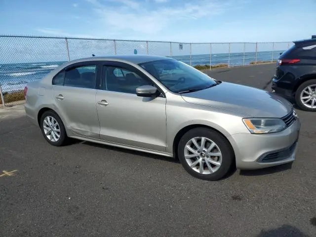 2014 VOLKSWAGEN JETTA SE  