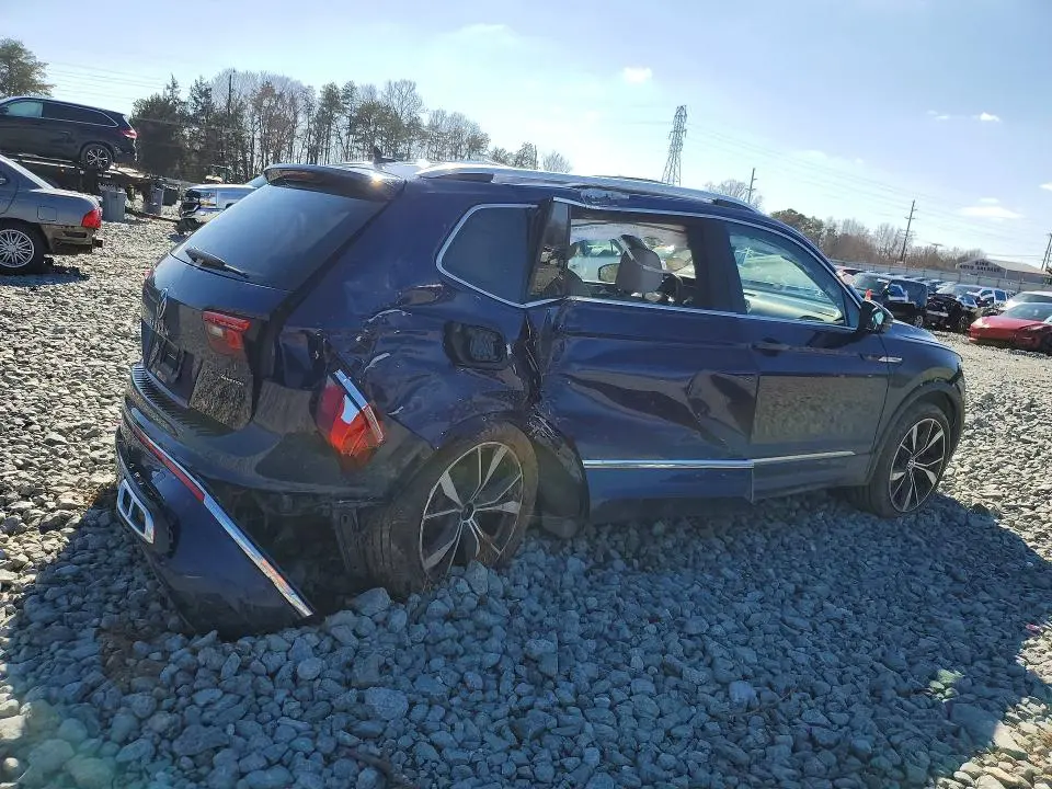 2022 VOLKSWAGEN TIGUAN SEL R-LINE  