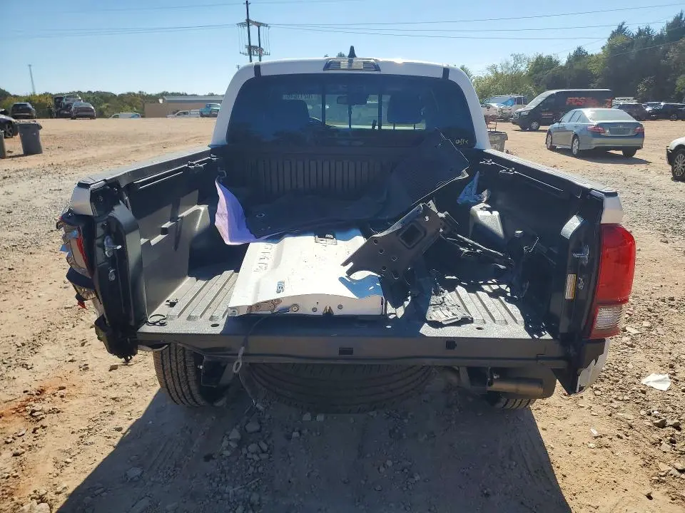 2023 TOYOTA TACOMA SR5 V6  