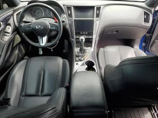 2017 INFINITI Q60 RED SPORT 400  