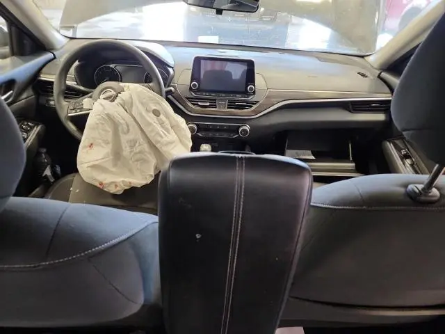 2023 NISSAN ALTIMA SV  