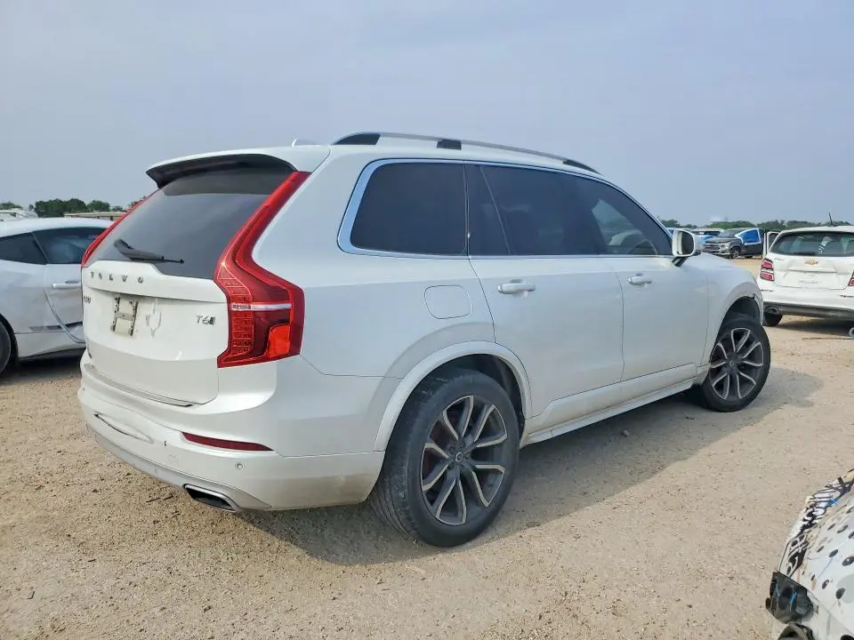 2016 VOLVO XC90 T6  