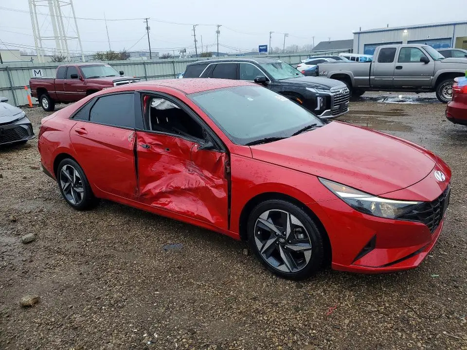 2023 HYUNDAI ELANTRA SEL  