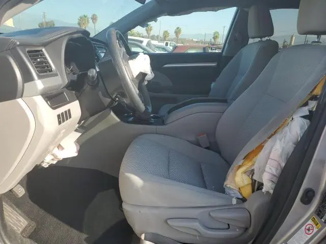 2016 TOYOTA HIGHLANDER LE  
