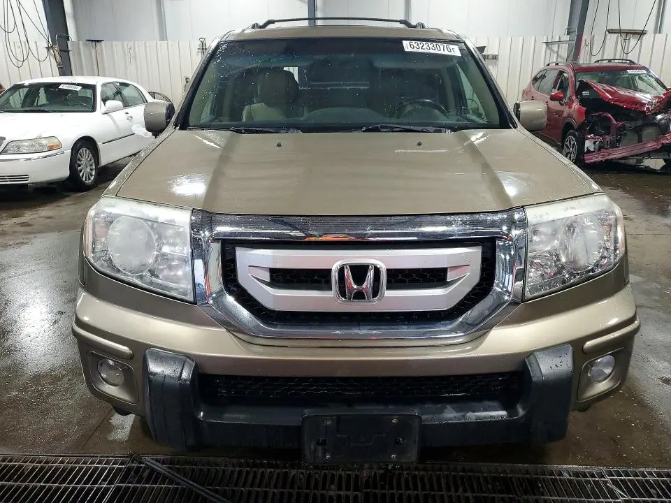 2011 HONDA PILOT EXLN  