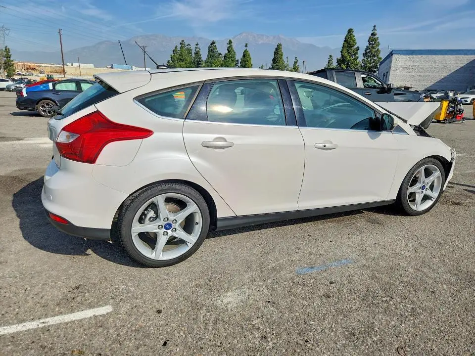 2014 FORD FOCUS TITANIUM  