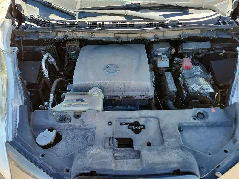 2014 NISSAN LEAF S  