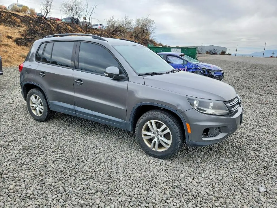 2015 VOLKSWAGEN TIGUAN S  