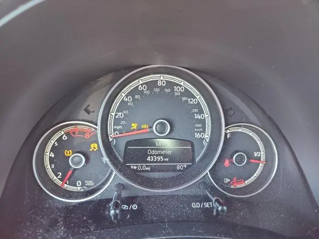 2019 VOLKSWAGEN BEETLE S  