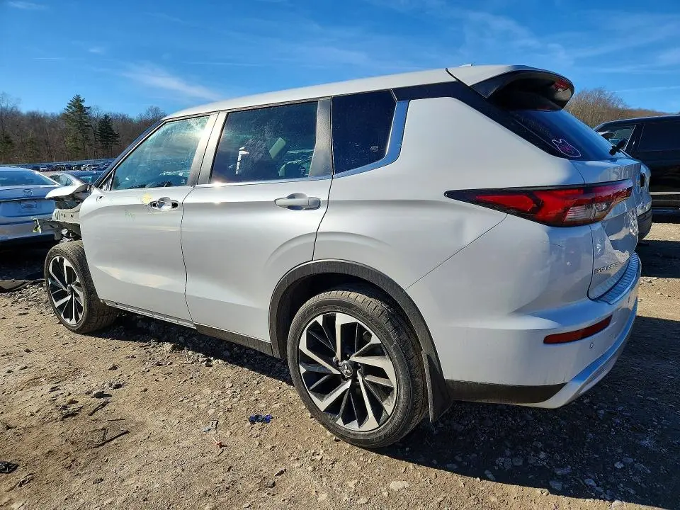 2022 MITSUBISHI OUTLANDER SE  