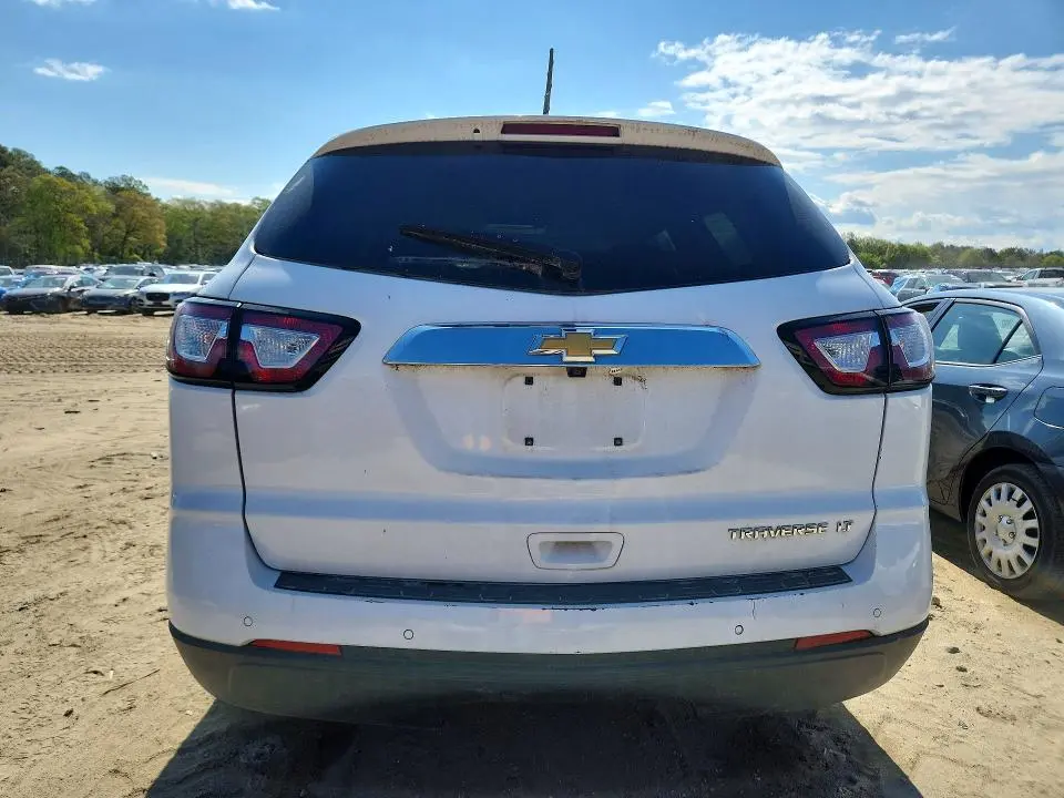 2016 CHEVROLET TRAVERSE LT  