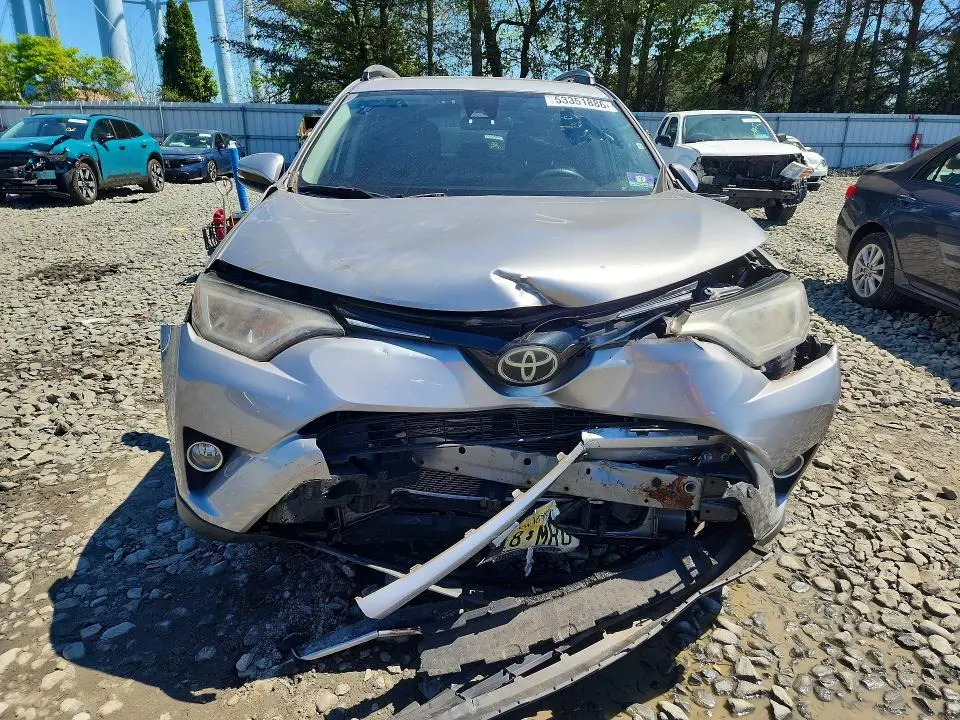 2017 TOYOTA RAV4 XLE  