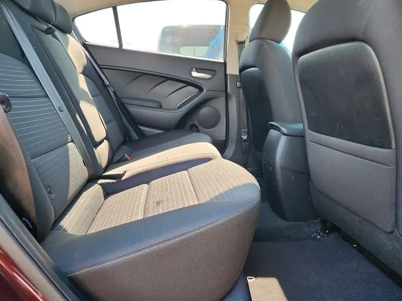 2017 KIA FORTE LX  