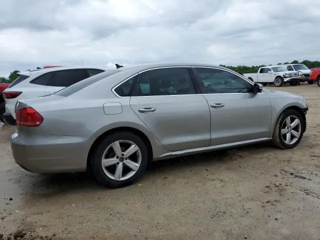 2013 VOLKSWAGEN PASSAT SE  