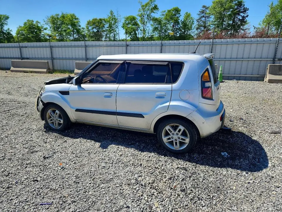 2010 KIA SOUL +  