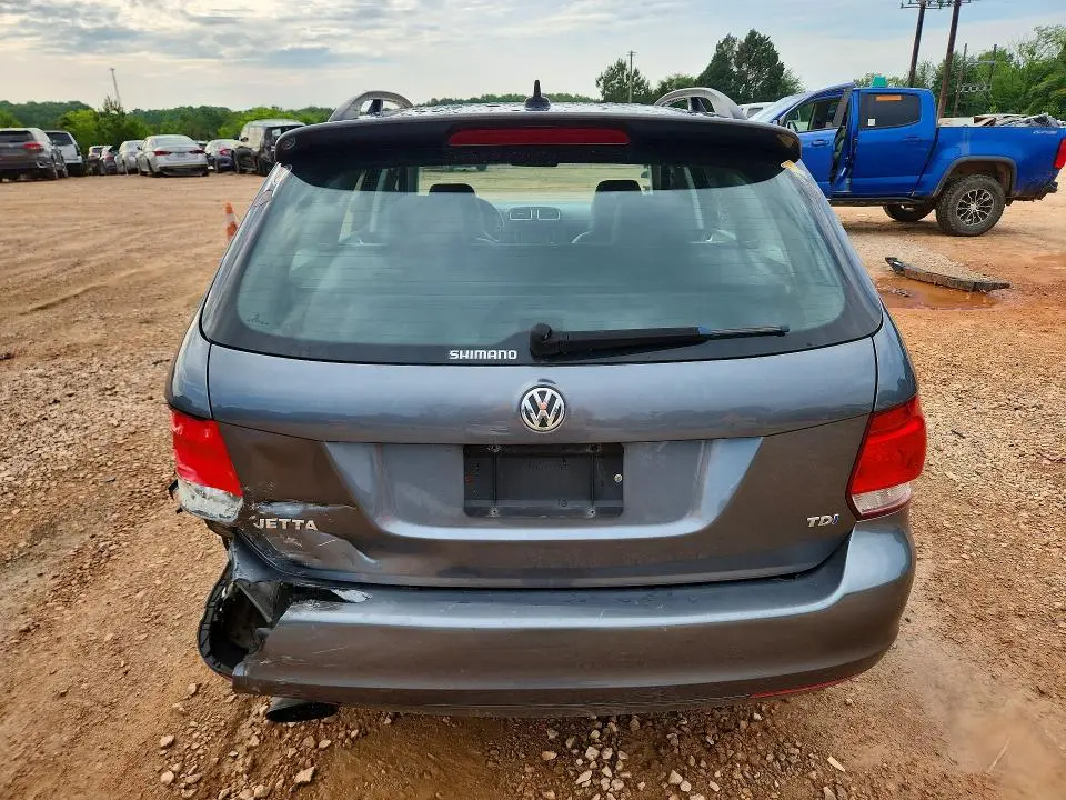 2013 VOLKSWAGEN JETTA   