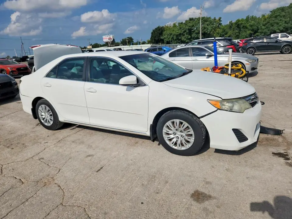 2014 TOYOTA CAMRY LE  