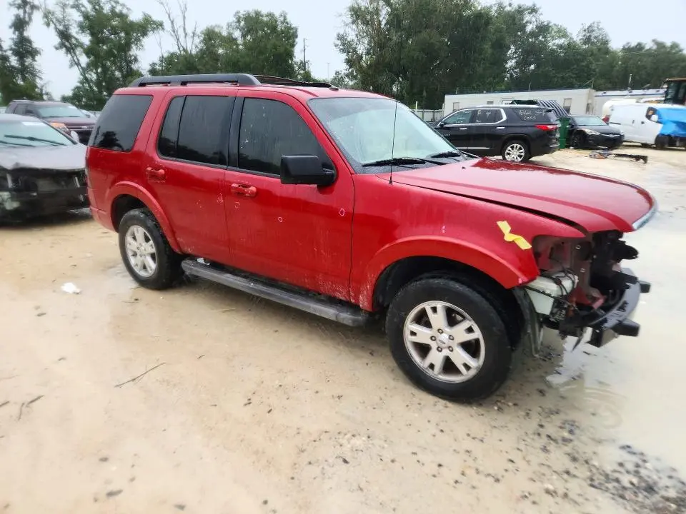 2010 FORD EXPLORER XLT  